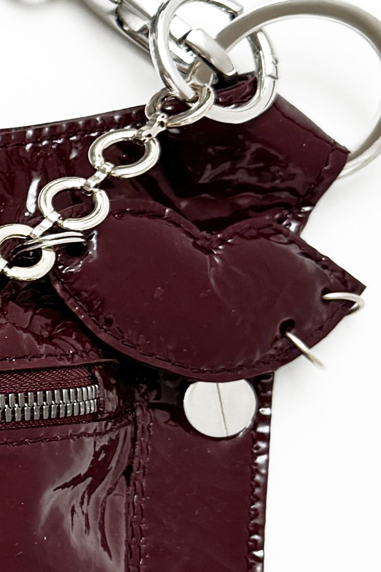 Umhängetasche "7-Pocket Bag"(bordeaux) mit Anhänger - NATALIA KLUDT ART & FASHION