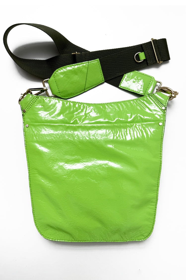 Umhängetasche "7-Pocket Bag"(grün) mit Anhänger - NATALIA KLUDT ART & FASHION