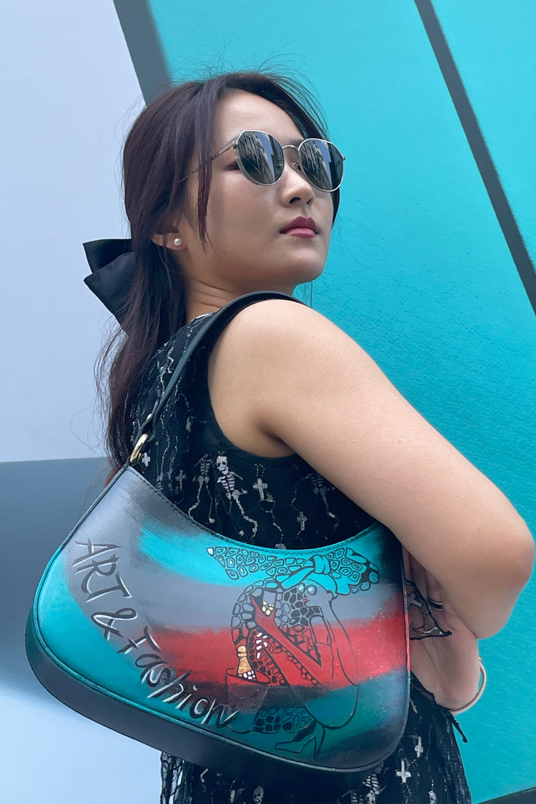 Kleine Ledertasche in 60-er Style Handbemalt - NATALIA KLUDT ART & FASHION