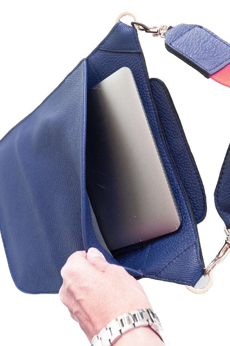 Umhängetasche aus Leder Blau mit rotem Canvas Gurt für Frauen und Männer - NATALIA KLUDT ART & FASHION